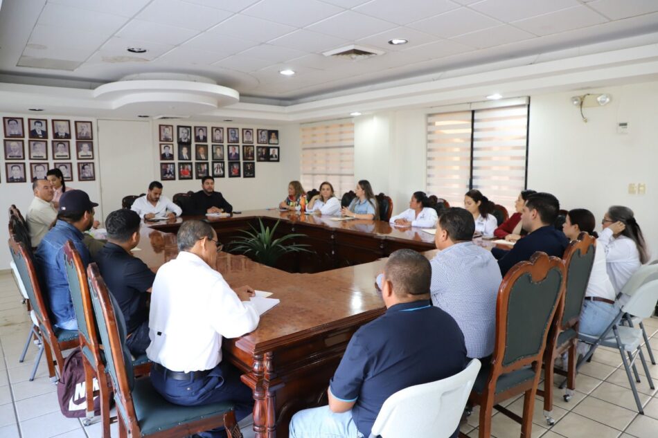 Richard Millán en sesión de Cabildo