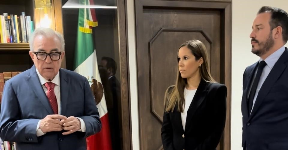 Sosa y Velarde con el Gobernador