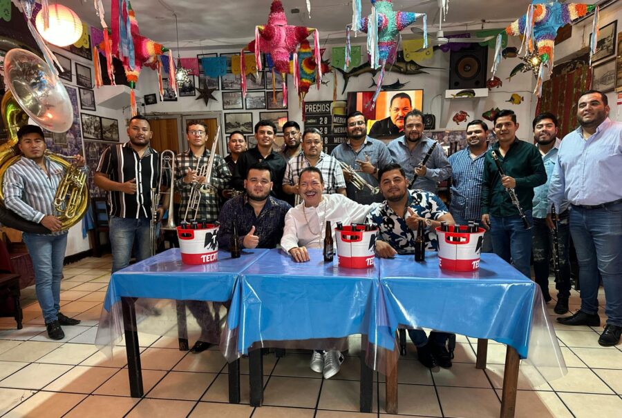 Banda Legal con Julio Preciado